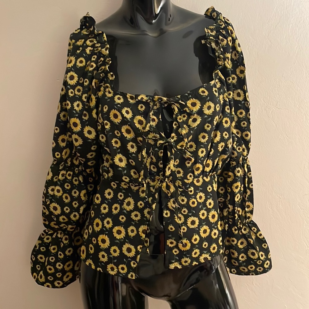 Sunflower 🌻 top